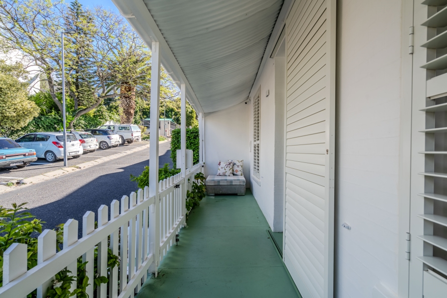 2 Bedroom Property for Sale in Oranjezicht Western Cape